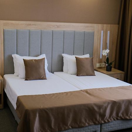 Sps Hotel Plovdiv Ngoại thất bức ảnh