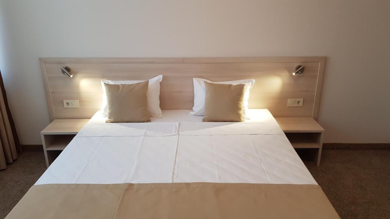 Sps Hotel Plovdiv Ngoại thất bức ảnh