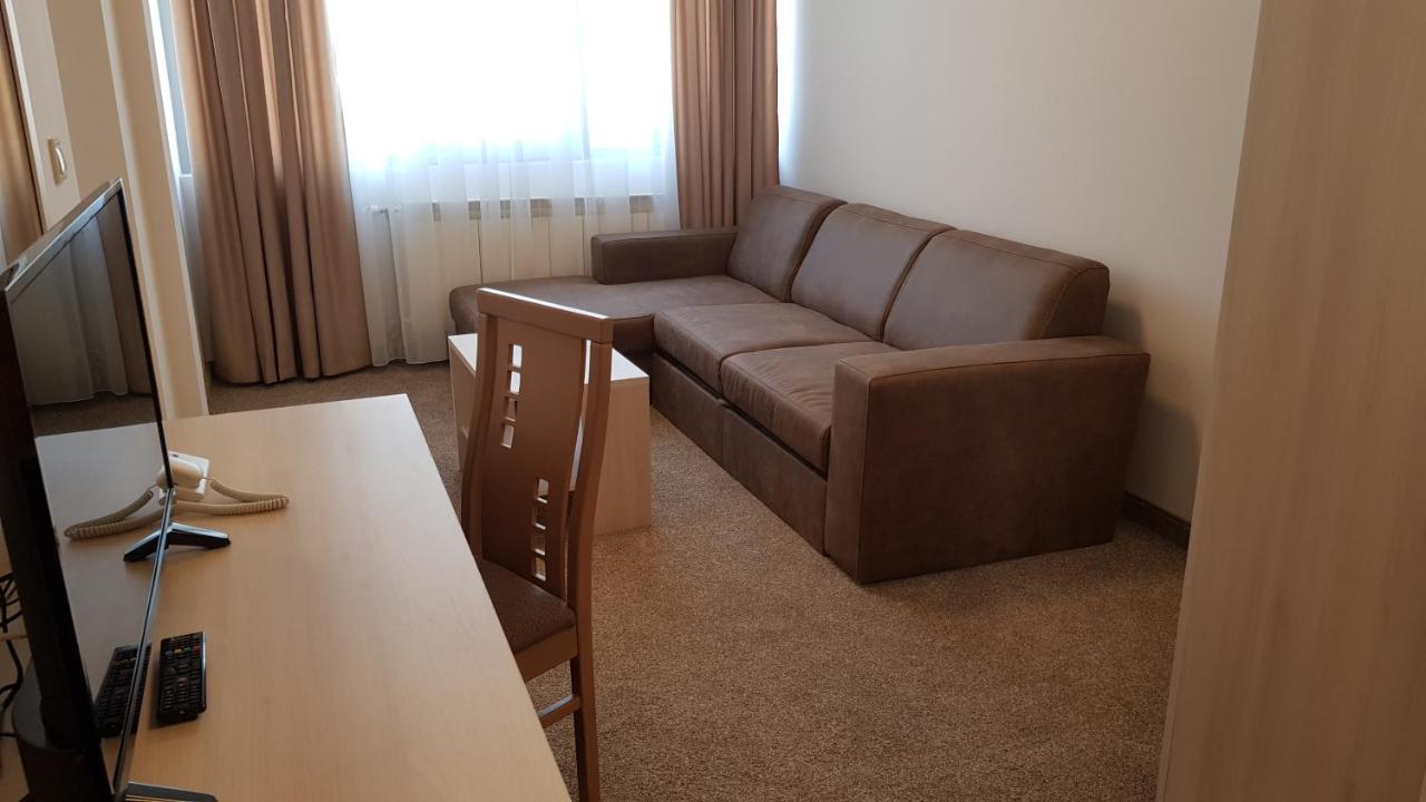 Sps Hotel Plovdiv Ngoại thất bức ảnh