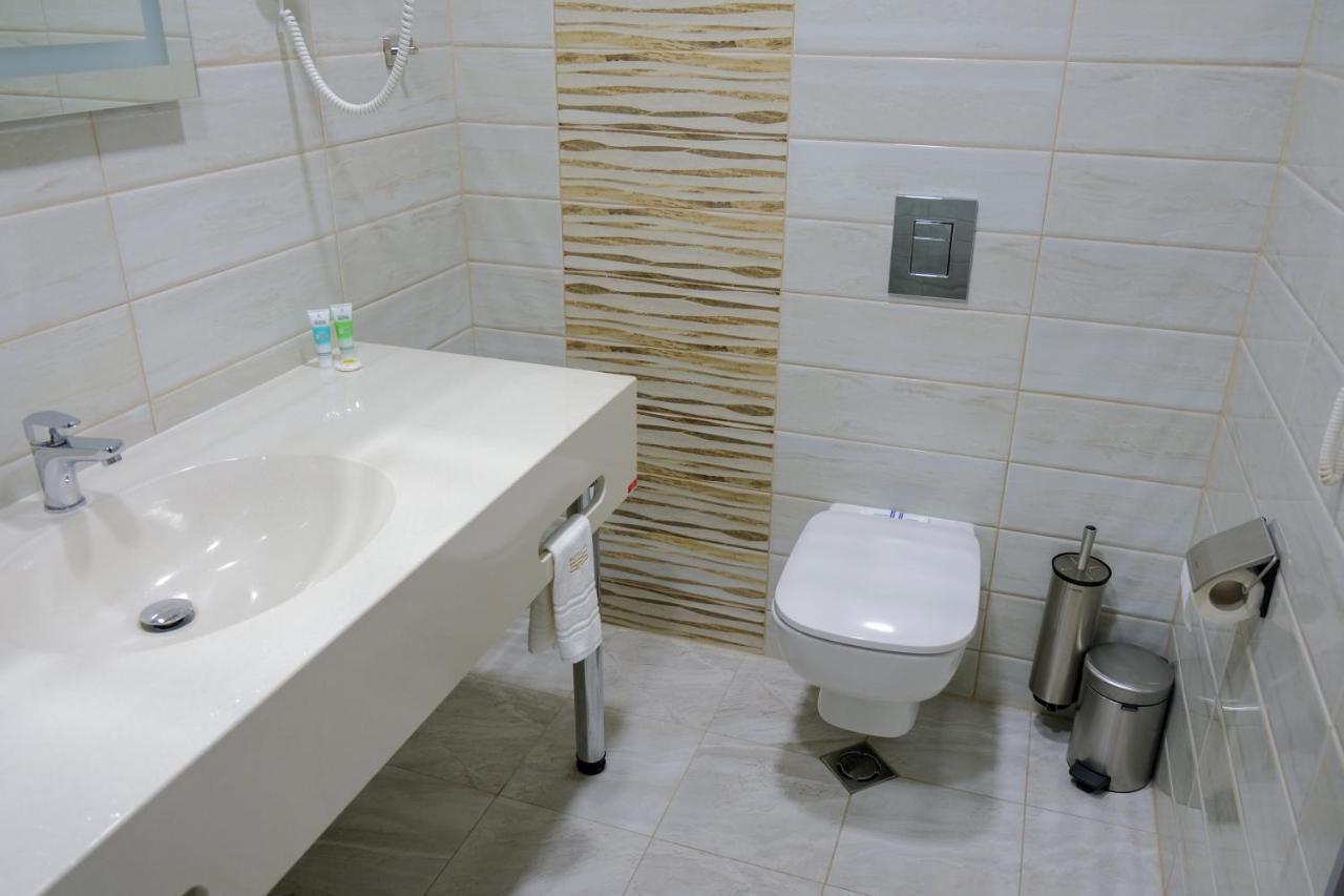 Sps Hotel Plovdiv Ngoại thất bức ảnh