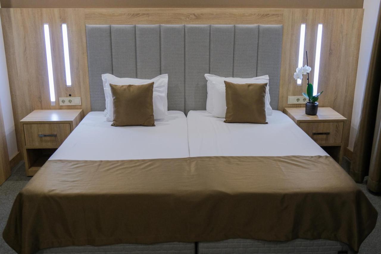 Sps Hotel Plovdiv Ngoại thất bức ảnh