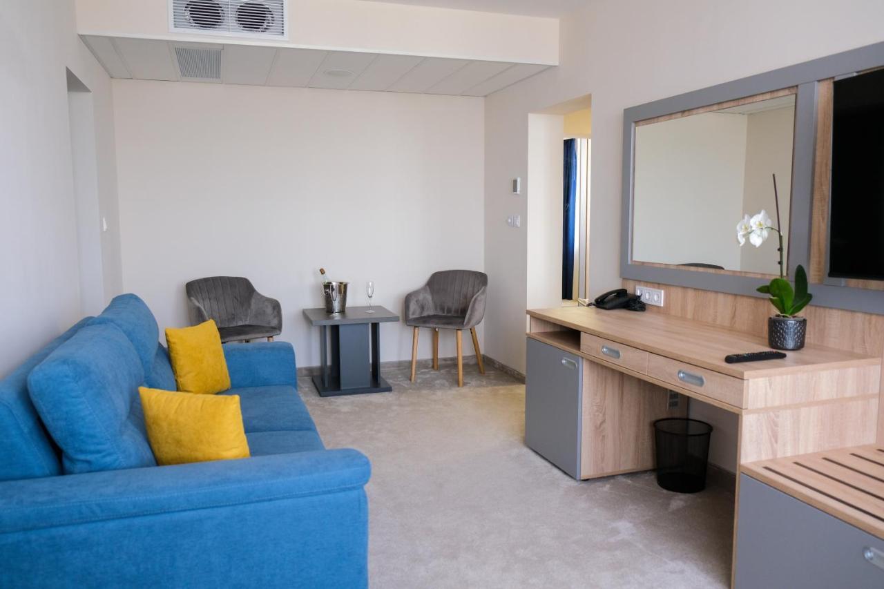 Sps Hotel Plovdiv Ngoại thất bức ảnh